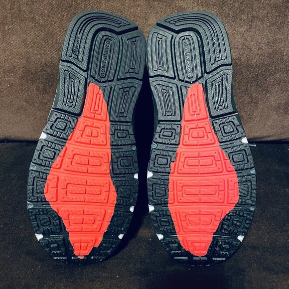 New Balance 1540v3 Women's Gunmetal Running Sneakers W1540GD3 8.5 US D Width - Picture 15 of 15